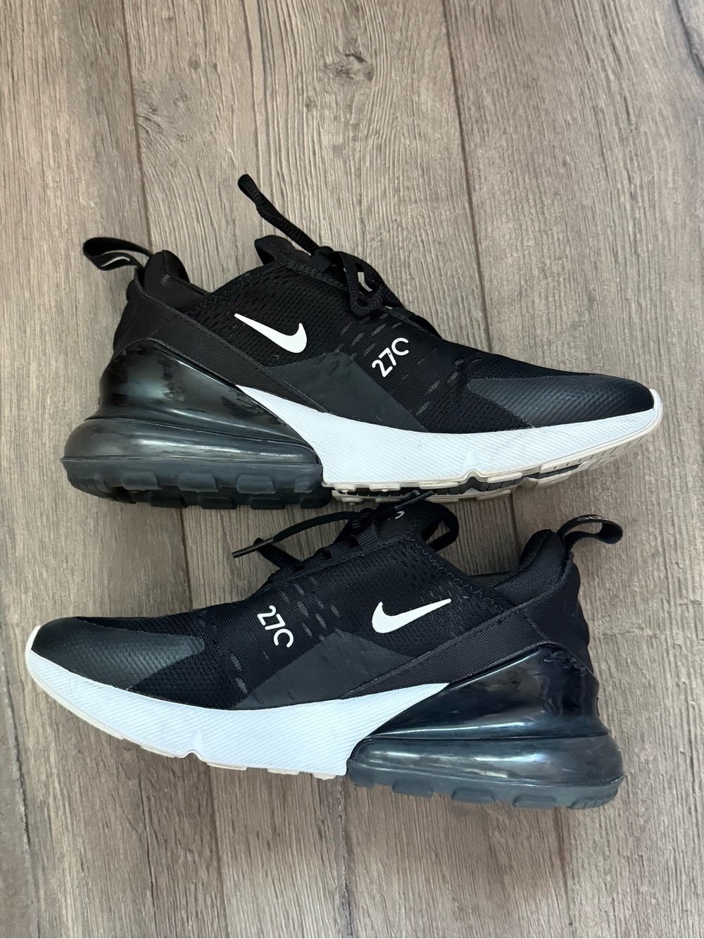 Nike Black & White 270 Air Cushion Running Shoes